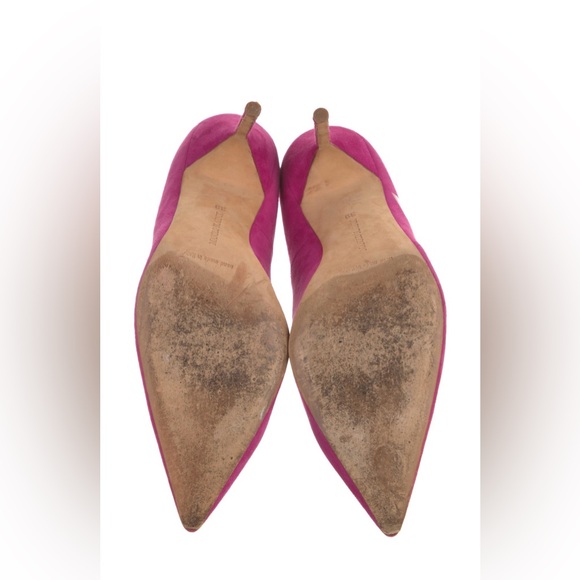 Manolo Blahnik Suede Pumps - Picture 5 of 10
